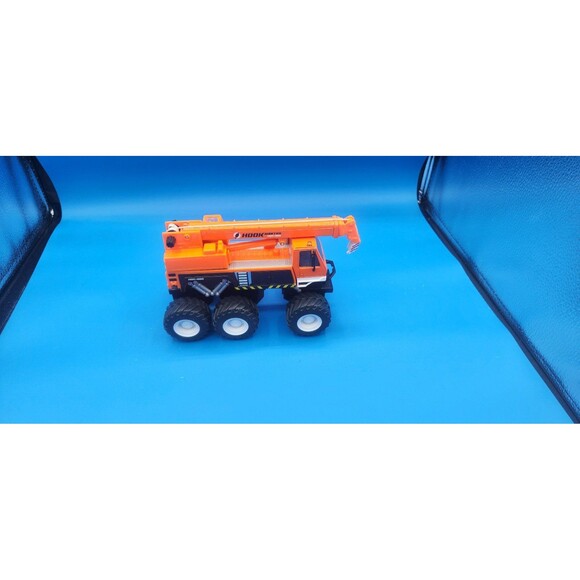 Maisto HOOK MASTER Truck & Crane Service DieCast Friction Powered Crane Truck 8" - Picture 4 of 8